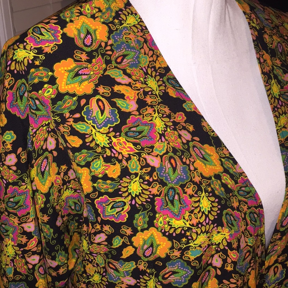 Lularoe Lindsey - Picture 2 of 4